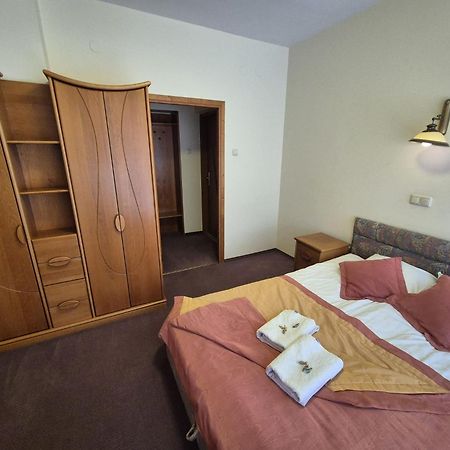 Familijny Osrodek Wypoczynkowo - Rehabilitacyjny Krynica Zdroj Hotel ภายนอก รูปภาพ