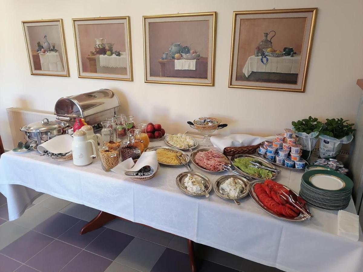Familijny Osrodek Wypoczynkowo - Rehabilitacyjny Krynica Zdroj Hotel ภายนอก รูปภาพ