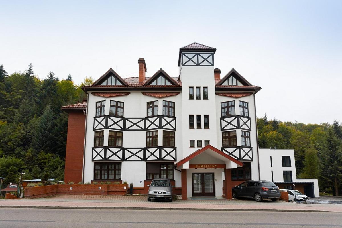 Familijny Osrodek Wypoczynkowo - Rehabilitacyjny Krynica Zdroj Hotel ภายนอก รูปภาพ