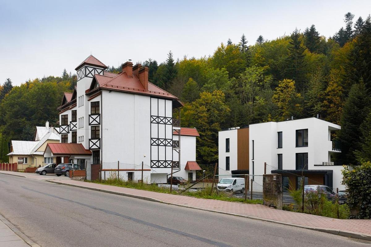 Familijny Osrodek Wypoczynkowo - Rehabilitacyjny Krynica Zdroj Hotel ภายนอก รูปภาพ