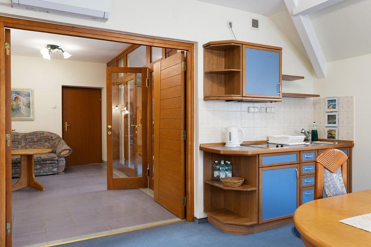 Familijny Osrodek Wypoczynkowo - Rehabilitacyjny Krynica Zdroj Hotel ภายนอก รูปภาพ