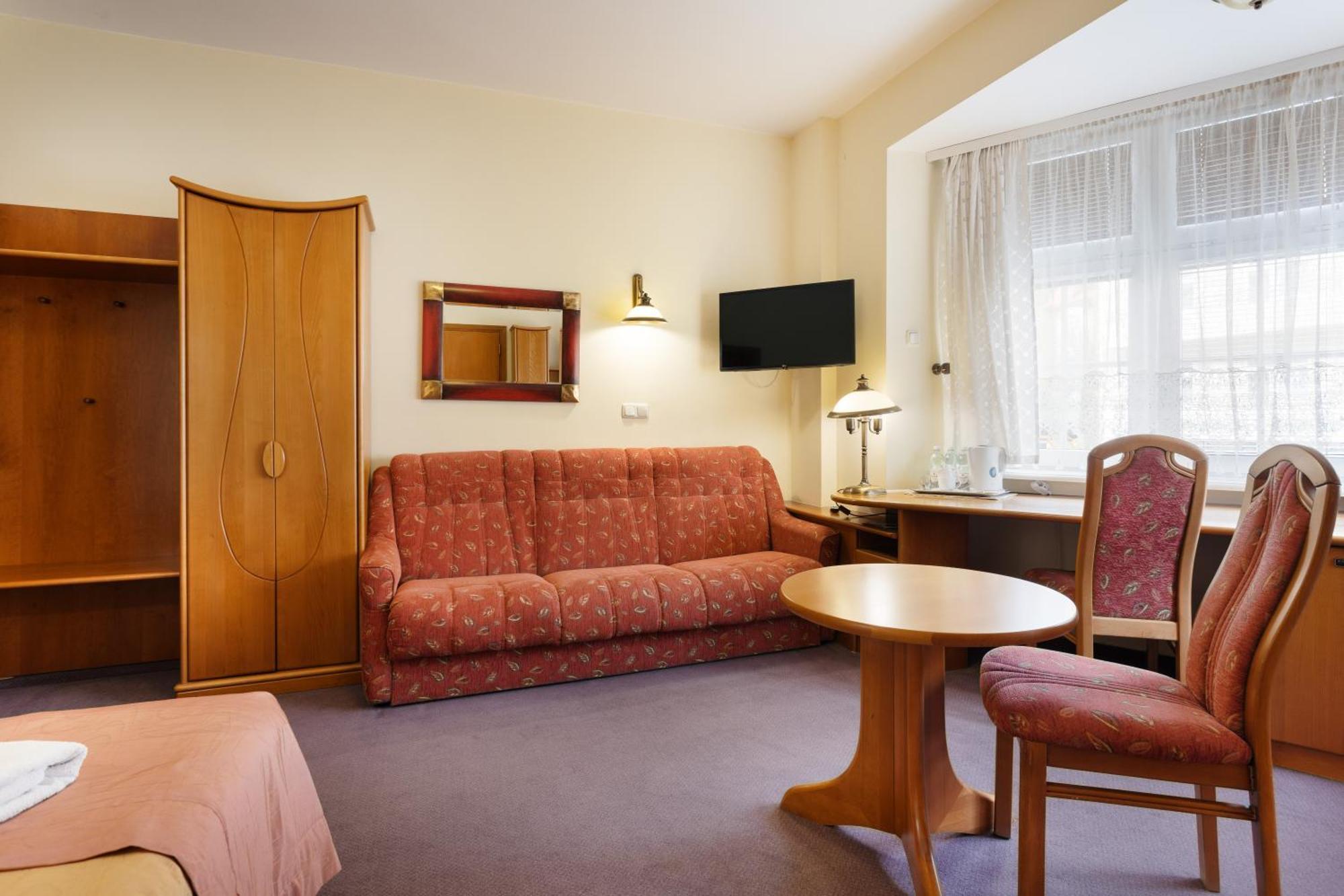 Familijny Osrodek Wypoczynkowo - Rehabilitacyjny Krynica Zdroj Hotel ภายนอก รูปภาพ